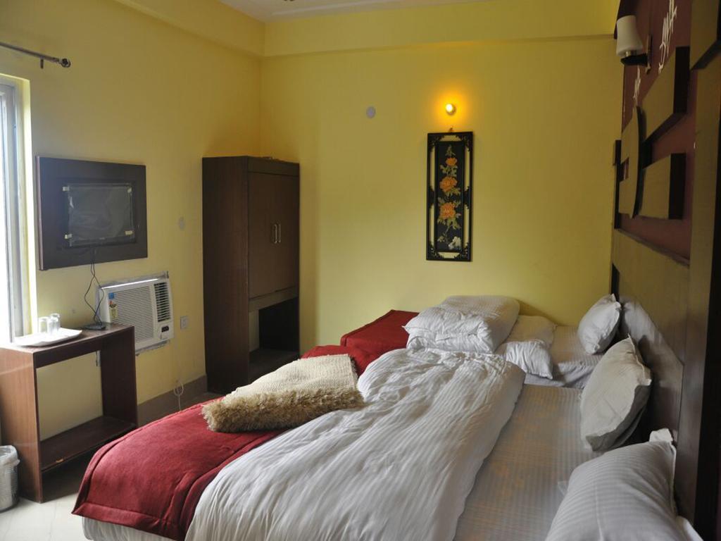 Hotel New Park Plaza Haridwār Extérieur photo