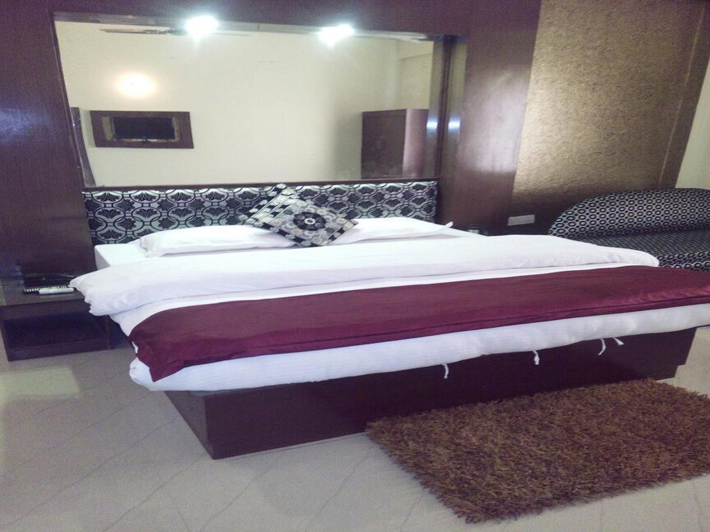 Hotel New Park Plaza Haridwār Extérieur photo